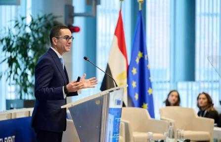 وزير الاستثمار والتجارة الخارجية: مصر تشهد طفرة غير مسبوقة في بنيتها التحتية باستثمارات بلغت اكثر من 500 مليار دولار خلال العقد الماضي