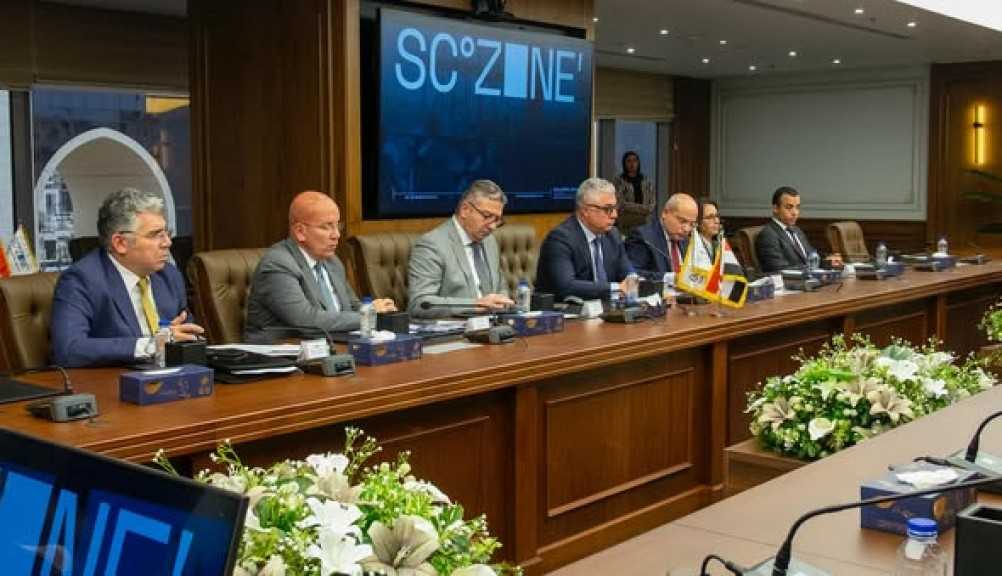 قرغيزستان تبحث فرص التعاون الصناعي والاستثماري في مصر بالمنطقة الاقتصادية لقناة السويس