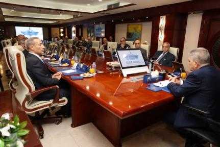 عودة 229 سفينة للعبور من قناة السويس خلال شهر أكتوبر كأعلى معدل شهري للسفن العائدة منذ بداية الأزمة