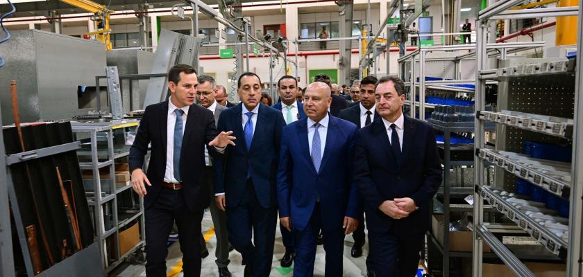 رئيس الوزراء يفتتح توسعات المصنع الإقليمي لشركة ”شنايدر إلكتريك” بمدينة بدر