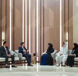 وزير الثقافة يلتقي الشيخة لطيفة بنت محمد بن... وزير الثقافة يلتقي الشيخة لطيفة بنت محمد بن راشد آل مكتوم رئيس هيئة الثقافة والفنون بدبي