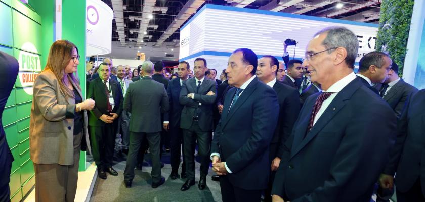 داليا الباز  تطلع  رئيس الوزراء علي جهود تطوير منظومة الخدمات واطلاق الخدمات المالية الرقمية الجديدة