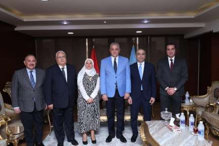 رئيس البنك الزراعي المصري يلتقي محافظ الغربية لدعم... رئيس البنك الزراعي المصري يلتقي محافظ الغربية لدعم جهود تحقيق التنمية الزراعية وتحفيز الاستثمار في القطاعات الإنتاجية بالمحافظة