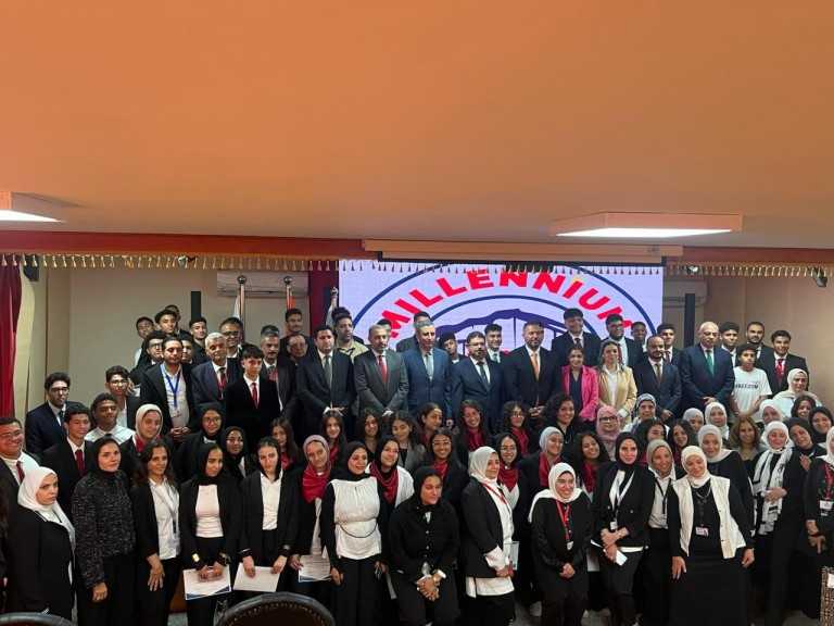 نائب رئيس البورصة المصرية يلقي كلمة تثقيفية لطلاب مدارس ميلينيوم الدولية حول الاستثمار