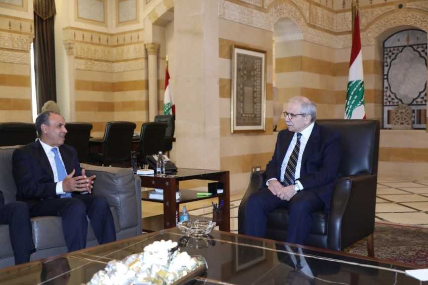 وزير الخارجية يلتقي رئيس مجلس الوزراء اللبناني في بيروت