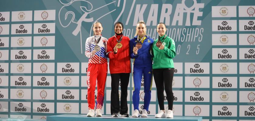 ▪︎بعد غياب 37 عامًا.. وزير الشباب والرياضة يهنئ منتخب الكاراتيه لتصدرهم بطولة العالم بالقاهرة