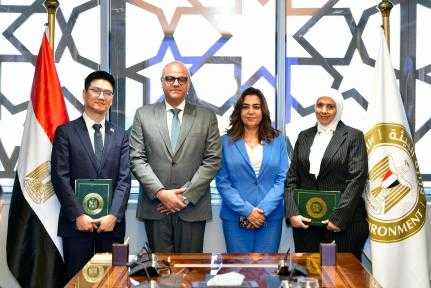 د. منال عوض: الدولة المصرية تفتح ذراعيها أمام... د. منال عوض: الدولة المصرية تفتح ذراعيها أمام المستثمرين لتطوير منظومة المخلفات والطاقة على أرض مدينة المخلفات بالعاشر من رمضان