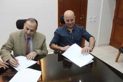 مصنع قادر يوقع عقد جديد مع إيجى... مصنع قادر يوقع عقد جديد مع إيجى كاش للحلول النقدية لتصنيع عربات نقل أمول