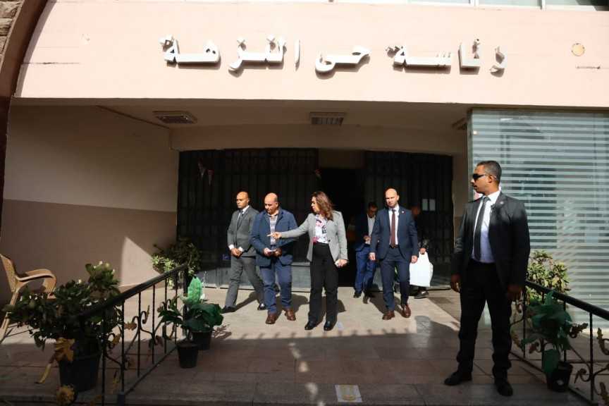 جرس إنذار .. وزيرة التنمية المحلية تُقيل رئيس حي النزهة بالقاهرة بسبب التقصير في ملف التصالح وتدني مستوى النظافة والإشغالات بالحي