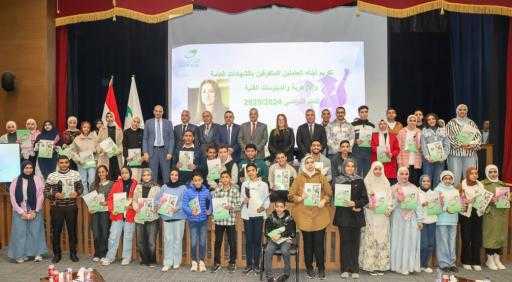 ”رئيس البريد” تكرم أبناء العاملين المتفوقين دراسياً.. على مستوى الجمهورية