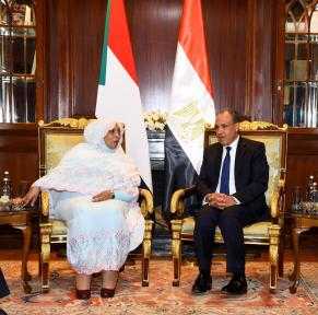وزير الخارجية يلتقي وزيرة شئون مجلس الوزراء السوداني