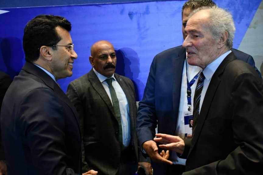 وزير الرياضة يهنئ الدكتور حسن مصطفى لفوزه برئاسة الاتحاد الدولي لكرة اليد للدورة السابعة على التوالي