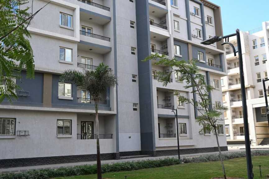 وزير الإسكان يتابع موقف مشروعات وحدات المبادرة الرئاسية” سكن لكل المصريين” بعددٍ من المدن الجديدة