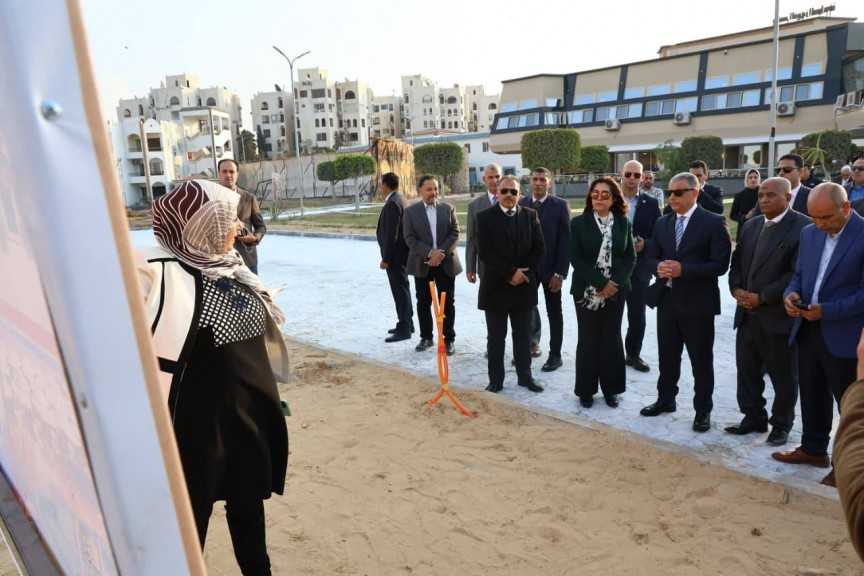 وزيرة التنمية المحلية ومحافظ الإسماعيلية يتفقدان مشروع تطوير نادي وشاطئ الفيروز