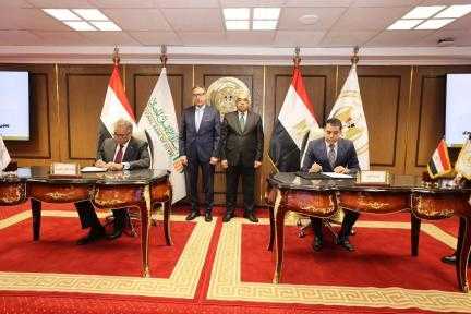 وزير العدل يشهد مراسم توقيع بروتوكول تعاون بين وزارة العدل والبنك الأهلي المصـري