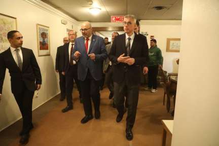 وزارة الصحة تنظم زيارة لوزير الصحة التركي في معهد ناصر للبحوث والعلاج