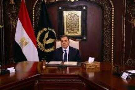 الداخلية تلقي القبض على سيدة قتلت صديقة طفلتها لسرقة ” حلق ذهب ”