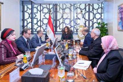 منال عوض تستعرض خطة الاستجابة المتدرجة لادارة نوبات تلوث الهواء الحادة