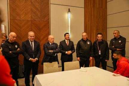 في لقائهم باللاعبين .. وزير الرياضة وأبو ريدة يجتمعون بمنتخب مصر