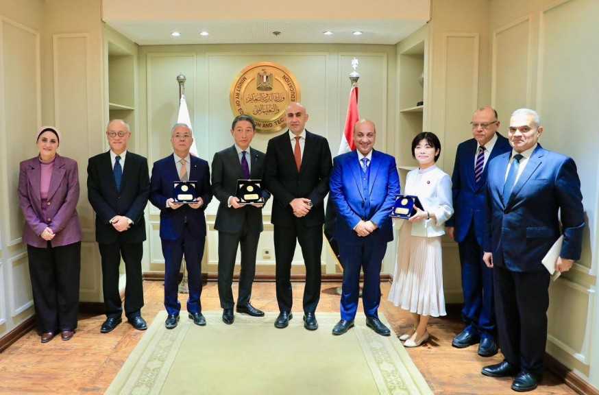 وزير التربية والتعليم يبحث مع وفد البرلمان الياباني وسفير اليابان  سبل مواصلة تعزيز التعاون المشترك في مجال التعليم قبل الجامعي