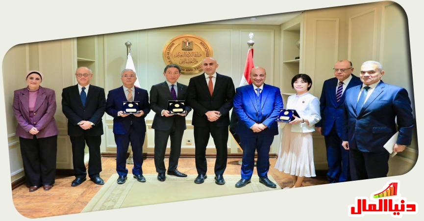 وزير التلعليم والوفد الياباني 