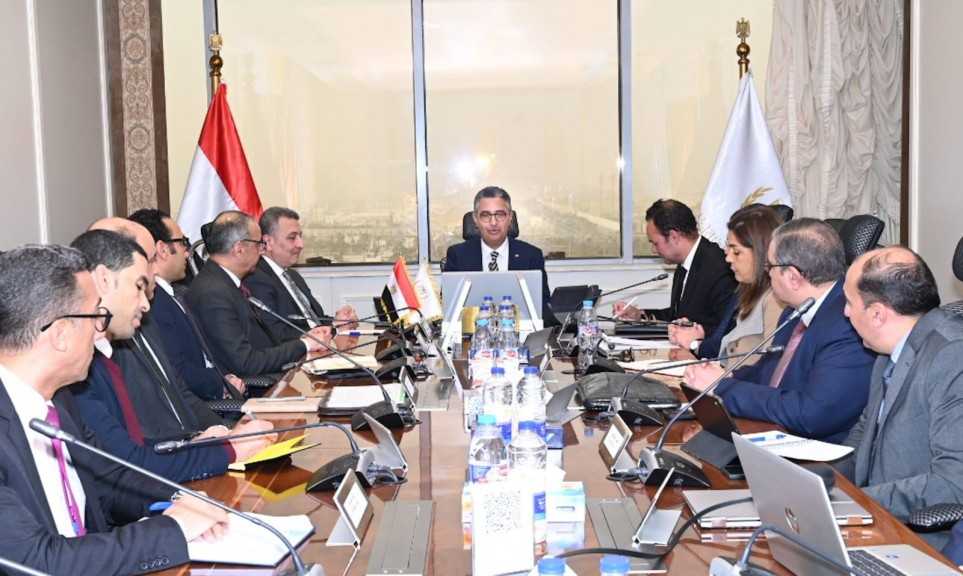 شريف فاروق و أسامة الجوهري يستعرضان خطوات إطلاق تطبيق كارت المفتش للرقابة على المنشآت التموينية وحوكمتها