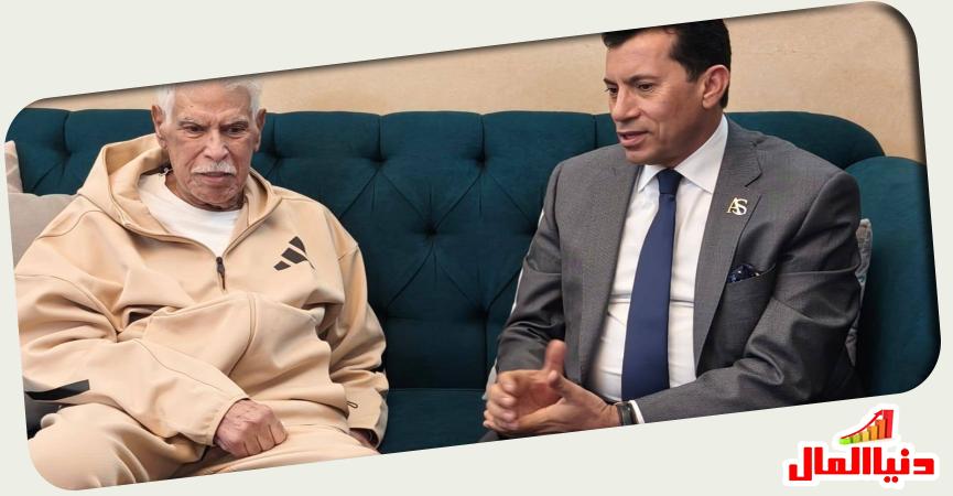 وزير الشباب والرياضة - الكابتن حسن شحاتة 