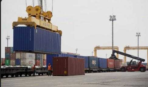 الوزراء تمنح شركة ”ميدلوج لميناء العاشر من رمضان الجاف” ”الرخصة الذهبية”