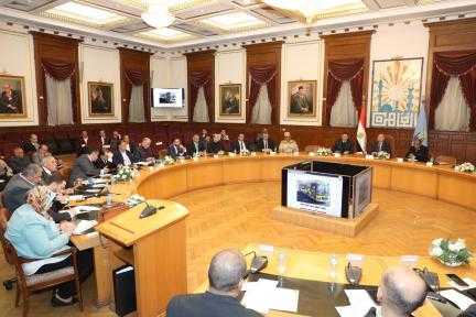 محافظ القاهرة يلتقي ملس نواب المنطقة الجنوبية والشمالية... محافظ القاهرة يلتقي ملس نواب المنطقة الجنوبية والشمالية لبحث سبل تسهيل خدمات المواطنين