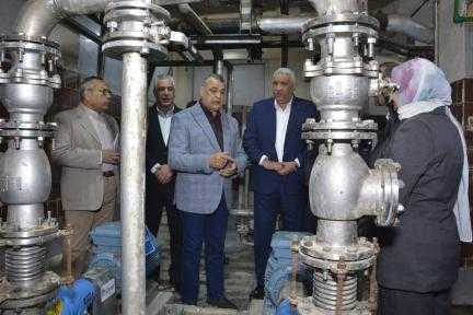 وزير الدولة للإنتاج الحربي يتابع سير العملية الإنتاجية... وزير الدولة للإنتاج الحربي يتابع سير العملية الإنتاجية بشركة أبو زعبل للكيماويات المتخصصة (مصنع 18 الحربي)