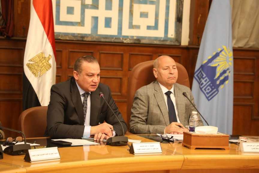 محافظ القاهرة و رئيس صندوق التنمية الحضرية يحضران اجتماع لجنة تيسير تطوير  القاهرة التاريخية