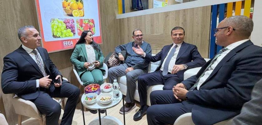 وزير الزراعة  والهوبي في افتتاح الجناح المصري بمعرض فروت لوجيستيكا الدولي