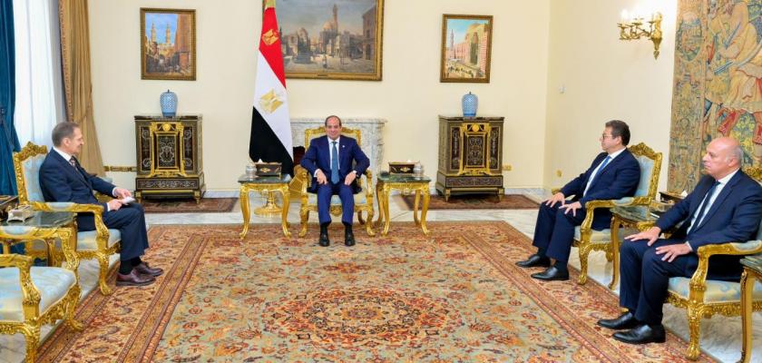 فخامة الرئيس السيسي يستقبل رئيس جهاز المخابرات الروسية بحضور اللواء حسن رشاد