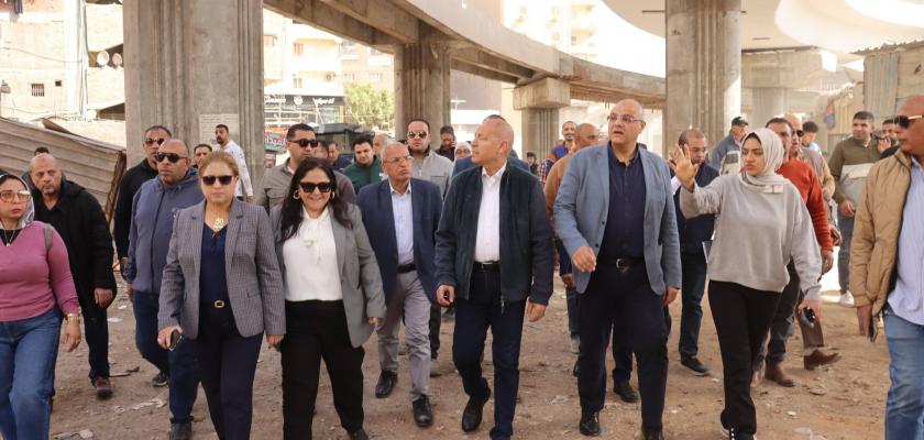 محافظا القاهرة والقليوبية في حملة مشتركة بالمرج لرفع الإشغالات وتيسير حركة المرور