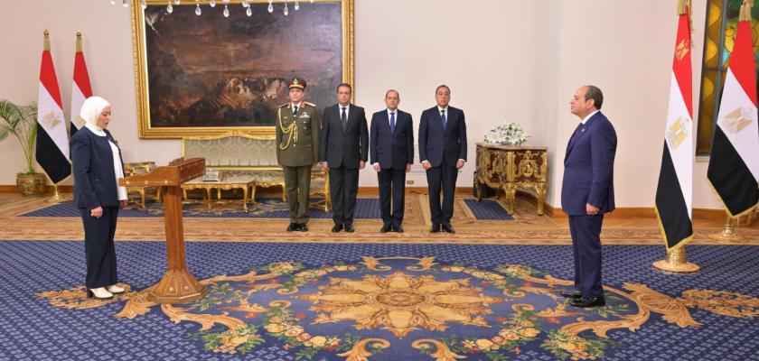 تعرف مع «دنيا المال» على المحافظين الجدد ...  الرئيس السيسي يشهد أداء اليمين للمحافظين ونوابهم