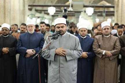 بتوجيهات الأمام الأكبر .. محمد جادو أول طال بجامعي يؤم المصلين في صلاة التراويح بالأزهر الشريف