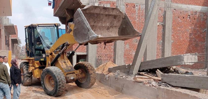 وزيرة التنمية المحلية والبيئة تتابع جهود الأحياء في إزالة مخالفات البناء ورفع الإشغالات