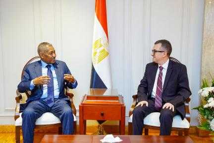 وزير التخطيط  يبحث مع السفير السوداني آليات دعم إعادة الإعمار ونقل الخبرات المصرية