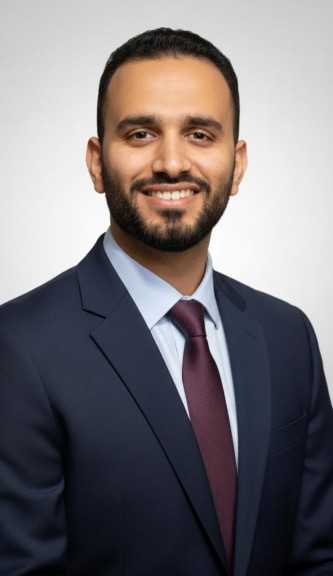 بوصلة مكسورة في مياه خطرة .. أزمة النقل البحري بين جنون السياسة وعجز القانون الدولي