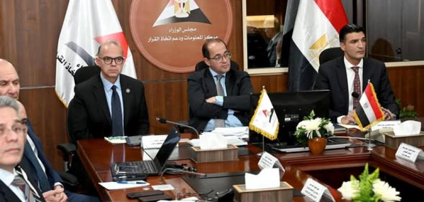 وزراء المالية والصناعة والاستثمار يبحثون توصيات مراجعة البرنامج الوطني لتنمية صناعة السيارات