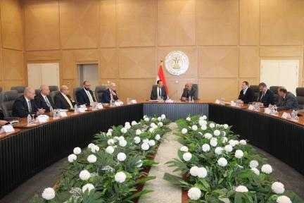 وزيرا الكهرباء والاتصالات يبحثان آليات دعم وتطوير وجذب... وزيرا الكهرباء والاتصالات يبحثان آليات دعم وتطوير وجذب الاستثمارات في صناعة مراكز البيانات