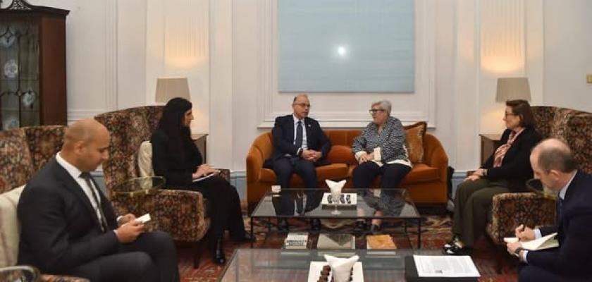 مصر واللملكة المتحدة تبحثان سبل التعاون الثنائي في مجالات الاستثمار المستدام والطاقة النظيفة،