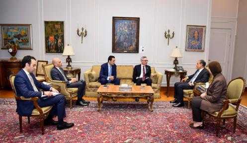 ”سكاتك” النرويجية تخطط لإنشاء مصنع توربيدات الرياح ومحطة... ”سكاتك” النرويجية تخطط لإنشاء مصنع توربيدات الرياح ومحطة لتحلية المياه بالطاقة الشمسية في مصر