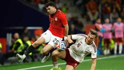 وزير العدل والشرطة الإسبانية يدينان الهتافات المعادية للإسلام في مباراة مصر وإسبانيا