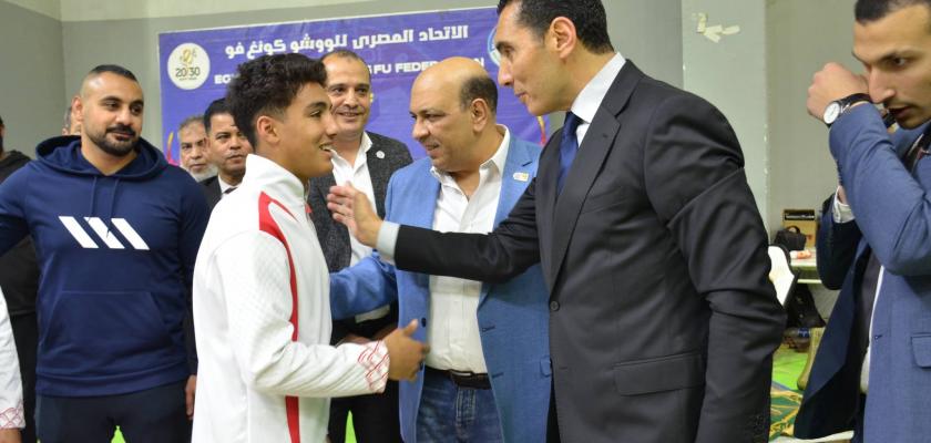 وزير الشباب والرياضة يدعم أبطال الووشو كونغ فو
