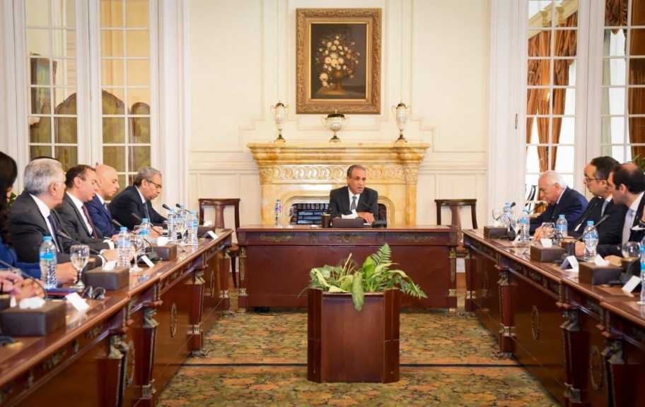 وزير الخارجية يستقبل وفدًا من غرفة التجارة الأمريكية بالقاهرة لبحث سبل تعزيز الشراكة الاقتصادية والاستثمارية