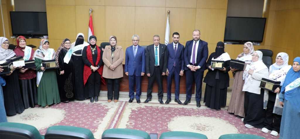 محافظ بني سويف يكرم المهات المثاليات لعام 2026