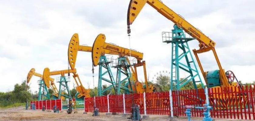 تراجع العقود الآجلة  وخام برنت يهبطت 72 سنتاً، أو 0.8% عند التسوية ليستقر عند 95.20 دولار للبرميل