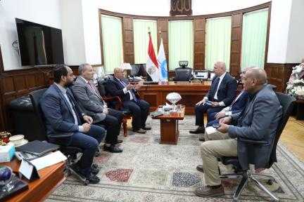 رئيس القابضة للمياه يناقش مع نوابه أجندة الموضوعات... رئيس القابضة للمياه يناقش مع نوابه أجندة الموضوعات الاستراتيجية لتحسين خدمات مياه الشرب والصرف الصحي