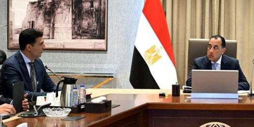 رئيس الوزراء يُتابع مستجدات البرنامج الوطني لتنمية صناعة... رئيس الوزراء يُتابع مستجدات البرنامج الوطني لتنمية صناعة السيارات